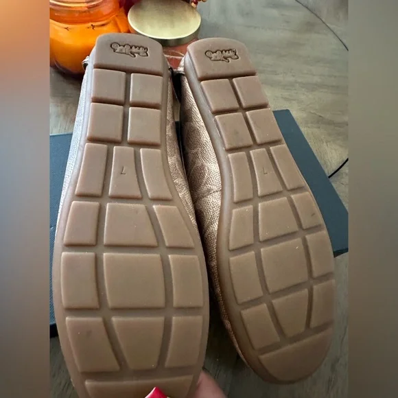 Coach Women's Brown loafers - Picture 4 of 6